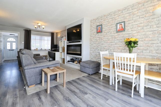 17, Shawbury Grove, Staffordshire photo 4