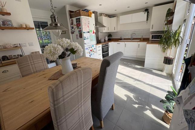 10 Binyon Close, Stowmarket photo 3