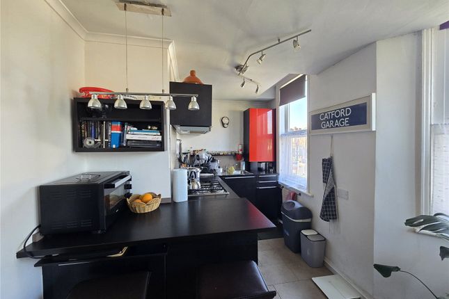 Flat 3, Oakley Lodge, 326, Brownhill Road, London photo 4