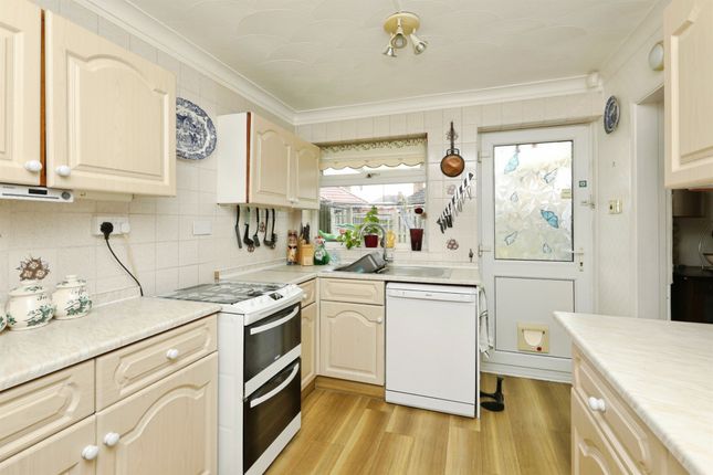 11, Bassey Road, Doncaster photo 3