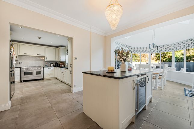 17, Cayton Road, Coulsdon photo 2