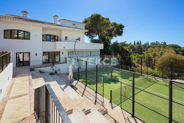 Detached house for sale in Golden Mile, Marbella, Málaga, Spain