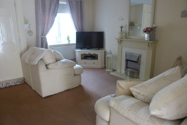 12, Oakfields, Tiverton photo 2