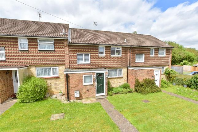 Thumbnail Terraced house for sale in Evenden Road, Meopham, Kent