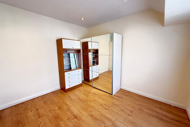 00, Abercorn Crescent, Harrow photo 3