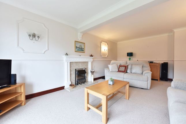 Yew Tree Lodge, 2b, Buckingham Grove, Kingswinford photo 4