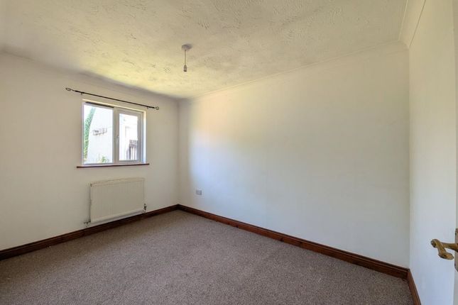 3 Highburrow Court Pool, Redruth photo 5