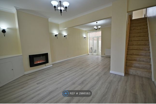 Albion Grove, Sale photo 5