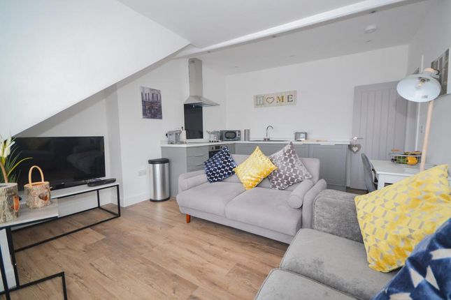Flat 4, Diamond House, 9, Diamond Street, Saltburn-by-the-Sea photo 2