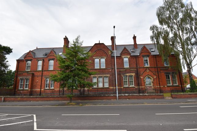 1 bed flat for sale in Hornbeam Close, Stockport SK2