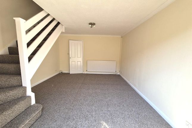 5, St. Dunstans Rise, Northampton photo 4