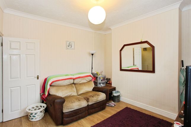 21, Coed Y Brain Road, Caerphilly photo 3