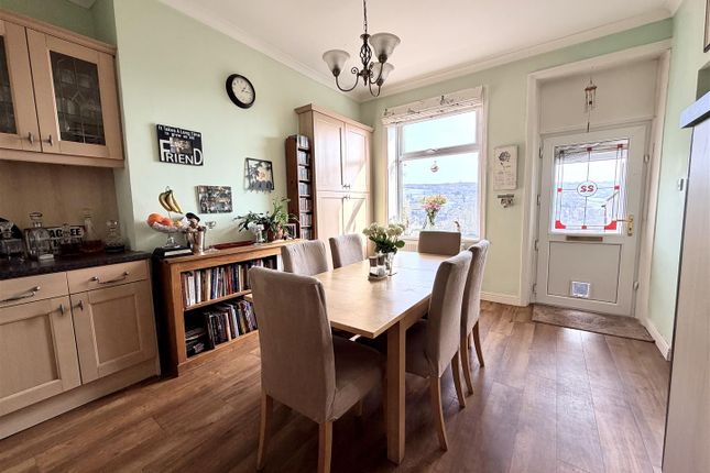 22, Mytholmes Lane, Keighley photo 2
