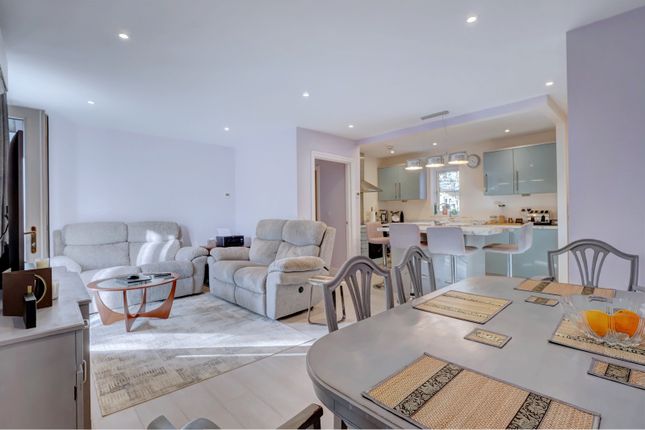 Flat 53, Aspen Court,, Freer Crescent, Buckinghamshire photo 4