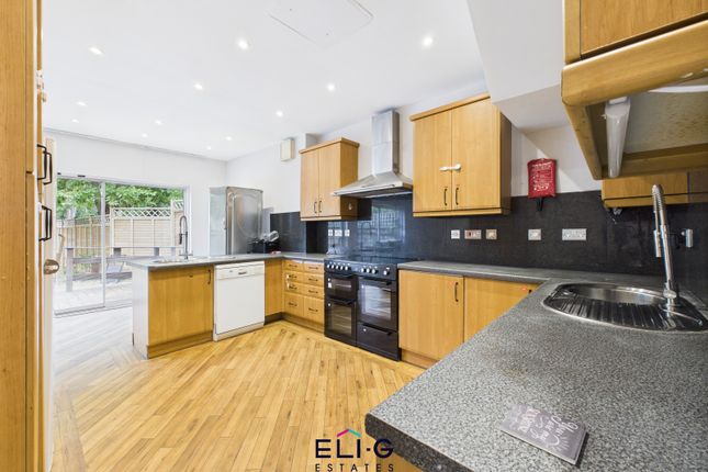 A Large Detached House In The Shirehall Estate Available Asap