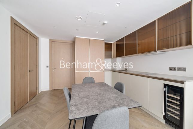 Flat to rent in The Haydon, City, London