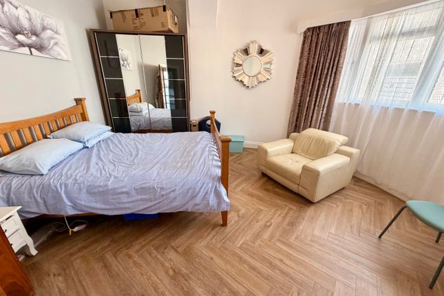 Flat 8, Bournemouth photo 4