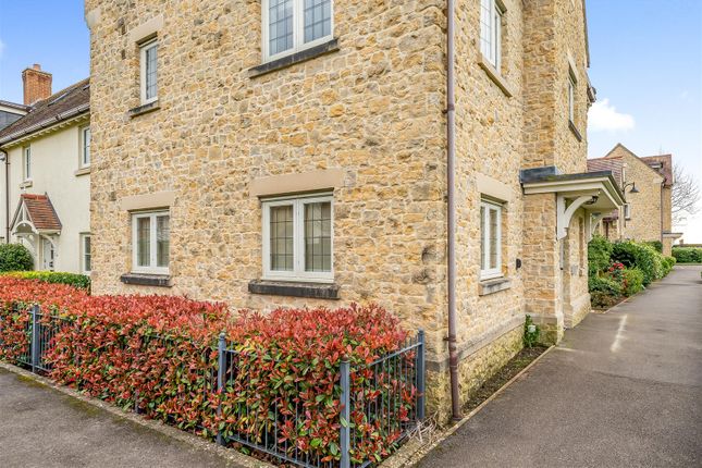 Flat for sale in Abbeymead Court, Sherborne, Dorset