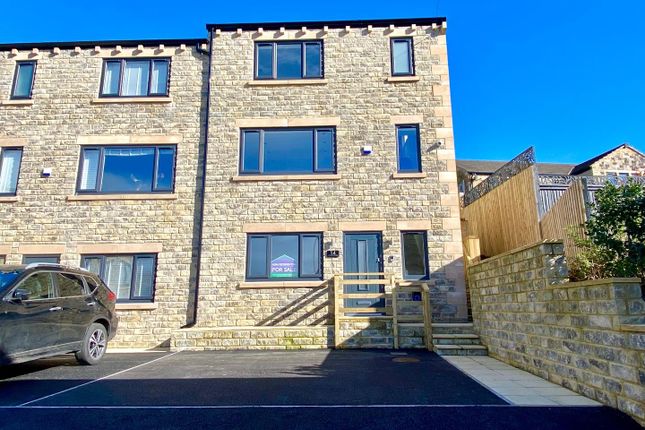 Thumbnail Town house for sale in Orchard Street West, Longwood, Huddersfield