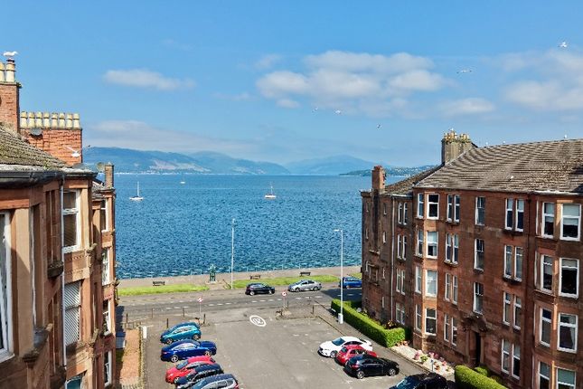 D, 6, Ashburn Gate, Gourock photo 2