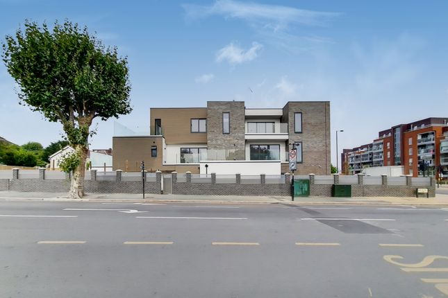 Thumbnail Flat to rent in Dollis Hill Lane, London