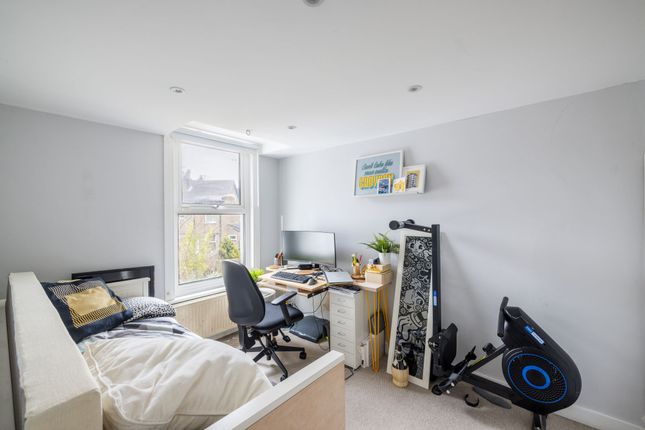 End terrace house for sale in Keens Road, Croydon