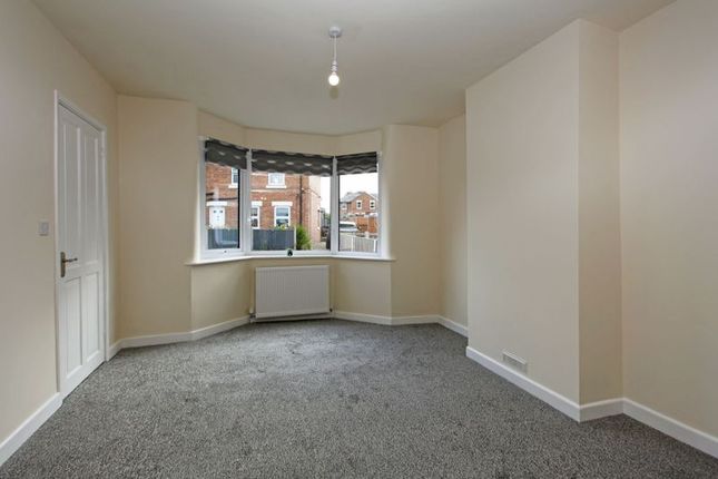 29, Ercall Gardens, Telford photo 4