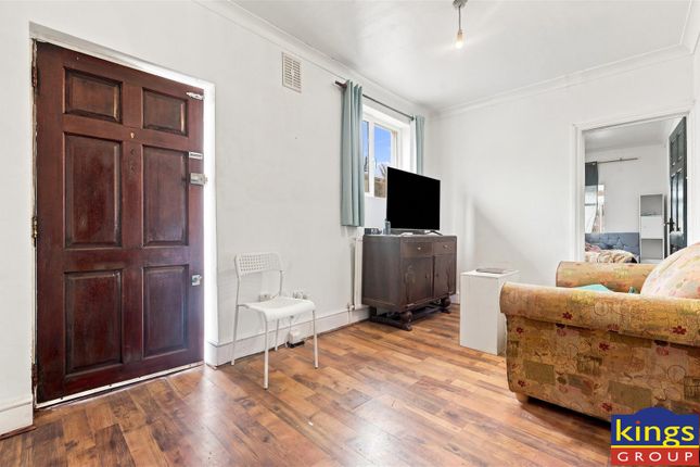 73, Westbury Road, London photo 4