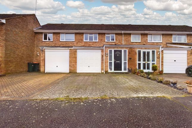 Thumbnail Terraced house for sale in Mannings Close, Crawley