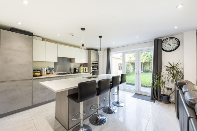 10, Eastcote Drive, Harpenden photo 2