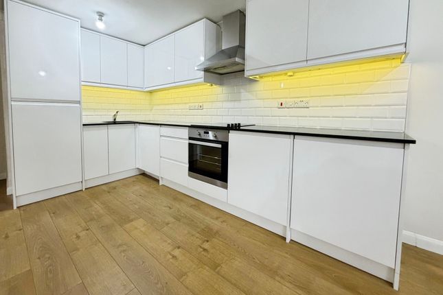 17, Raleigh Way, Camberley photo 3