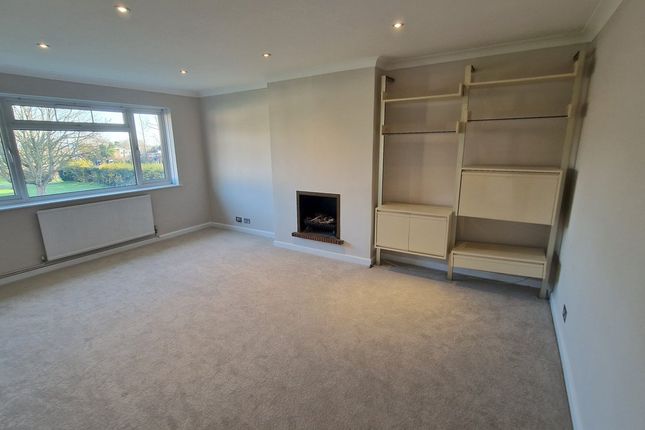 3, Kerry Court, Stanmore photo 2