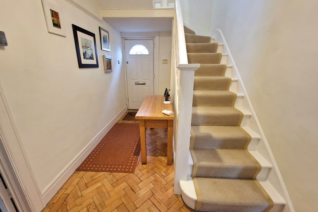 39, WEST DRIVE, PORTHCAWL photo 3