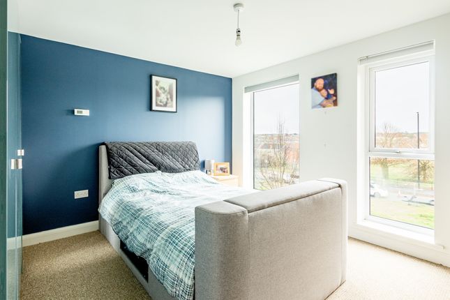 Flat for sale in Hengrove Way, Knowle, Bristol.