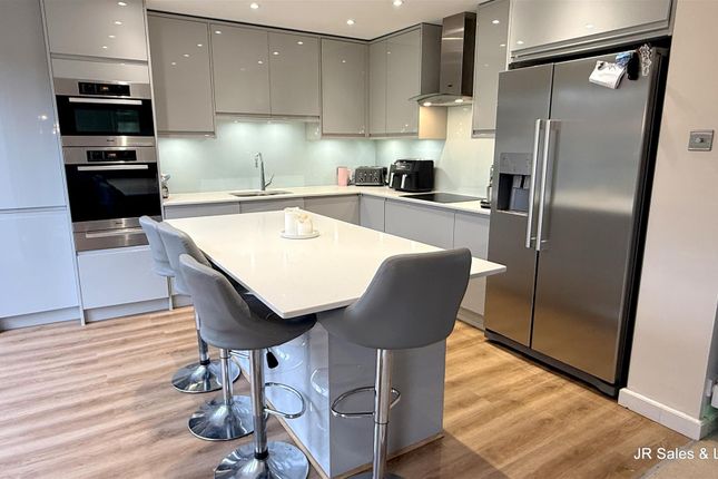 35, Colesdale, Potters Bar photo 3