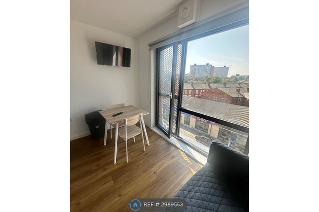 Apartment, Frederick Street, Salford photo 2