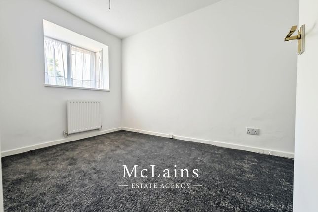 5, Celandine Drive, Luton photo 3