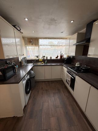 28, Falmouth Road, Leicester photo 3