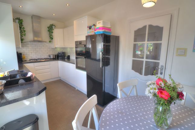110, Roydene Crescent, Leicester photo 4