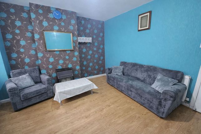 9 Fox Crescent, Fernley Road, Birmingham photo 3
