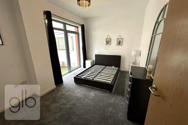 Flat to rent in Corporation Street, Coventry