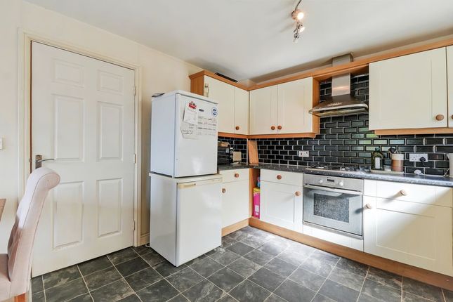 55, Leatham Avenue, Rotherham photo 4