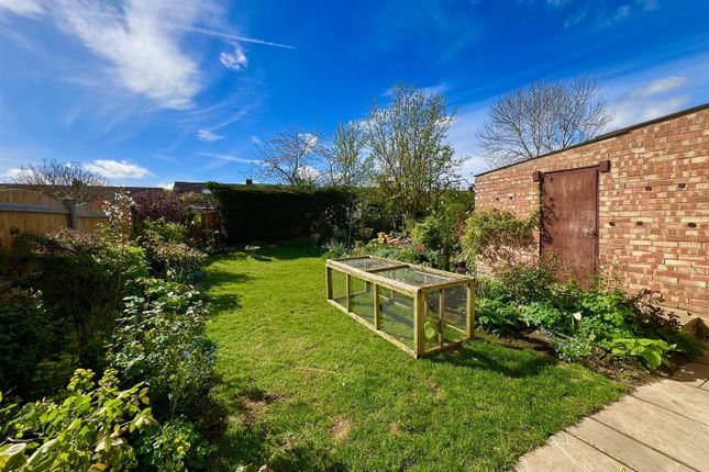 Detached bungalow for sale in Arnolds Avenue, Hutton, Brentwood