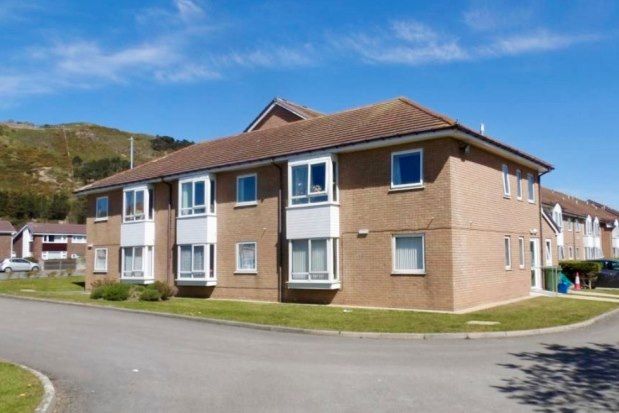 Thumbnail Flat to rent in Gloddaeth Avenue, Llandudno