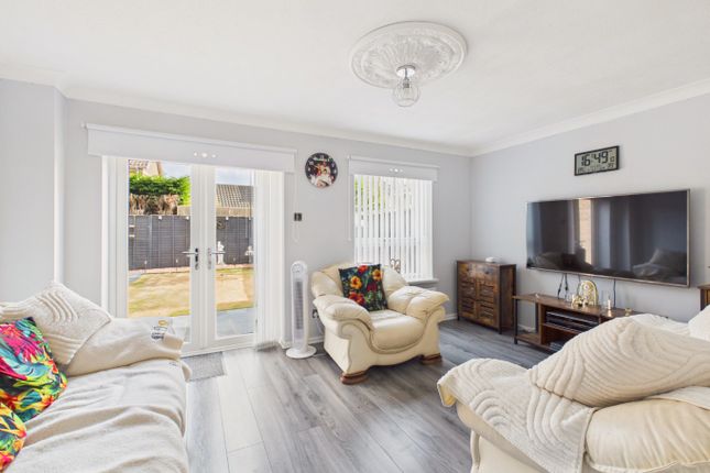 14 Ha'penny Bridge Way, Hull, East Riding of Yorkshire photo 3