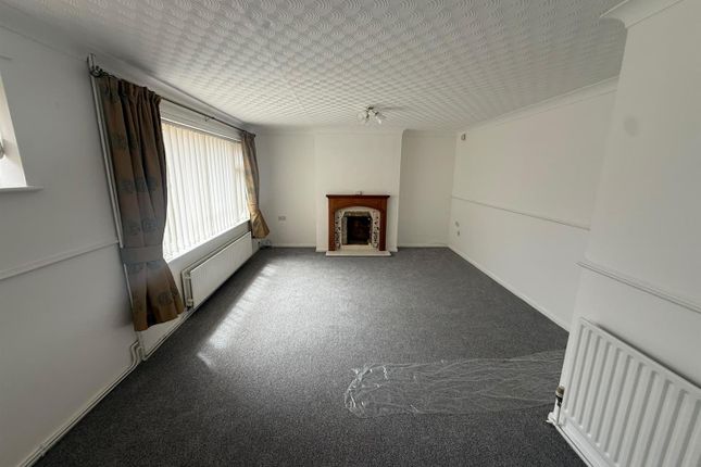 14, Hazel Grove, Louth photo 5