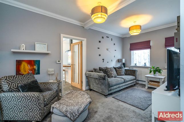 8, Gunton Drive, Lowestoft photo 4