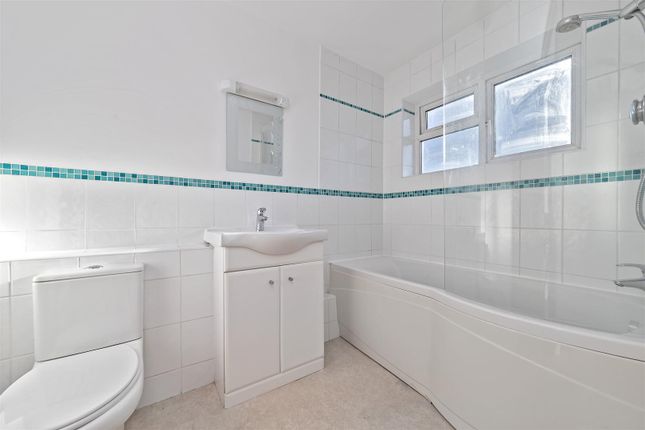 329, The Ridgeway, St. Albans photo 4