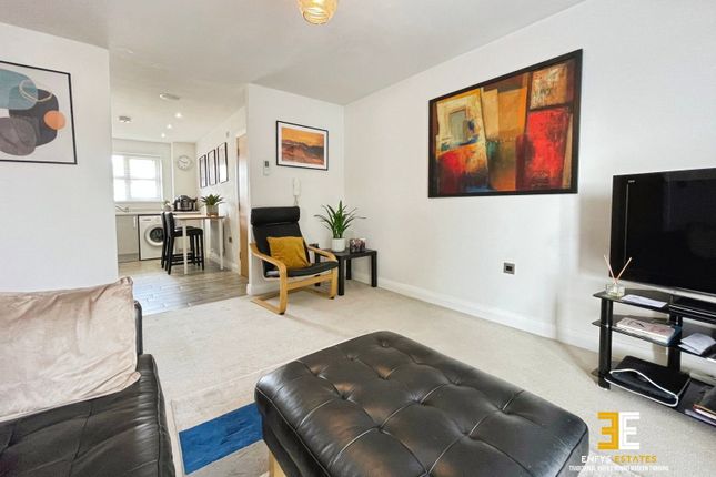 10,First Floor Apartment, Cae'r Llynen, Llandudno Junction photo 4