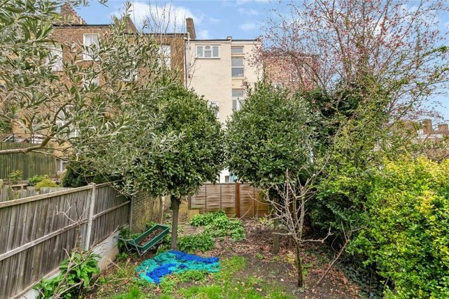 Flat B 57, Hazellville Road, London photo 2